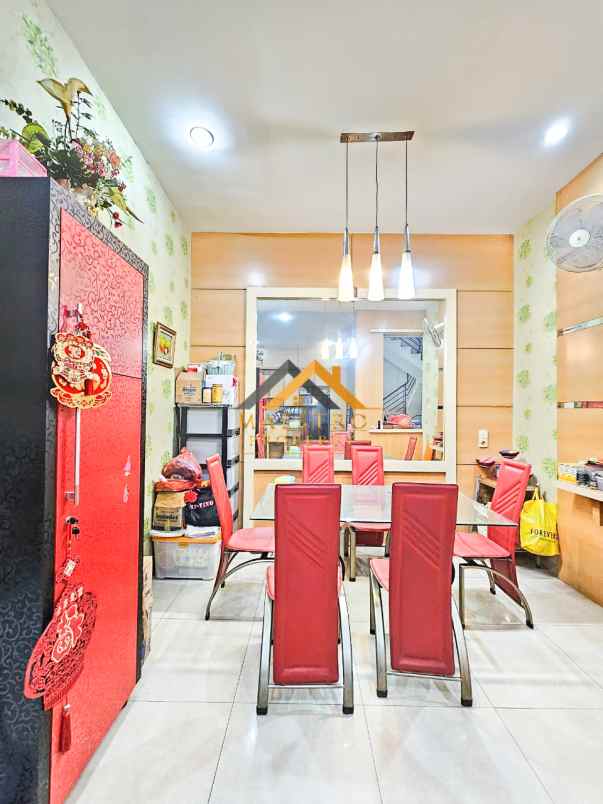 dijual villa komplek cemara asri jalan