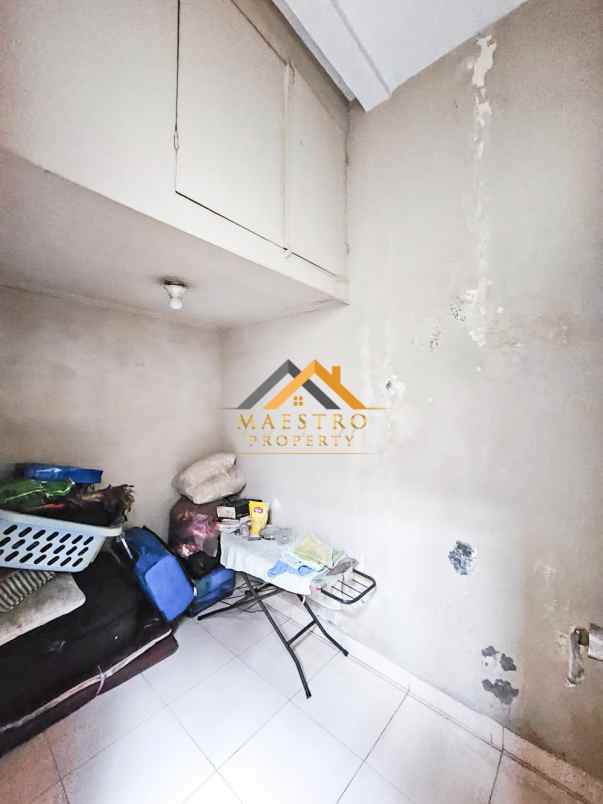 dijual villa komplek cemara asri jalan