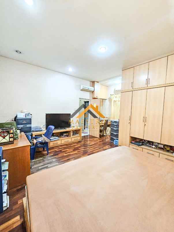 dijual villa komplek cemara asri jalan