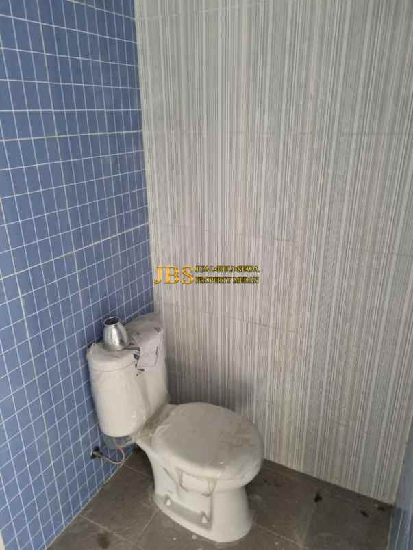 dijual villa komplek givency one