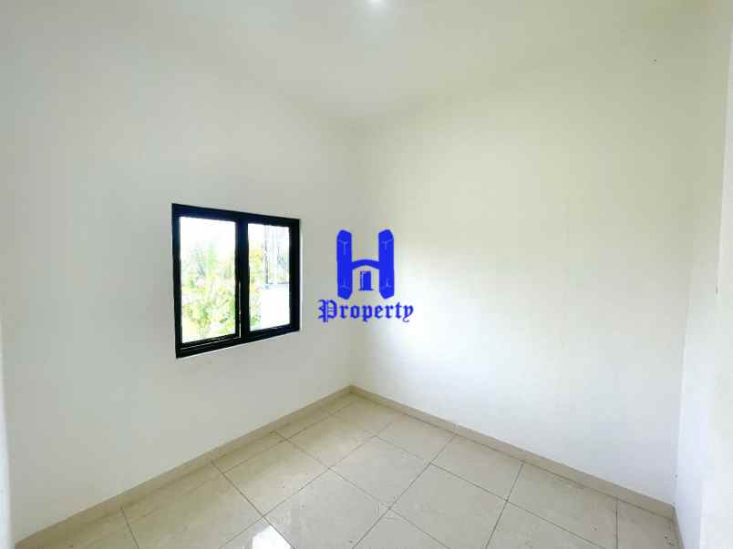 dijual villa komplek karya ville jalan