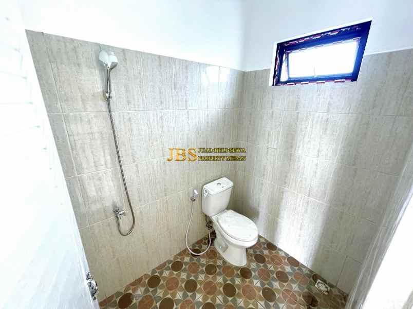 dijual villa komplek karya ville jalan