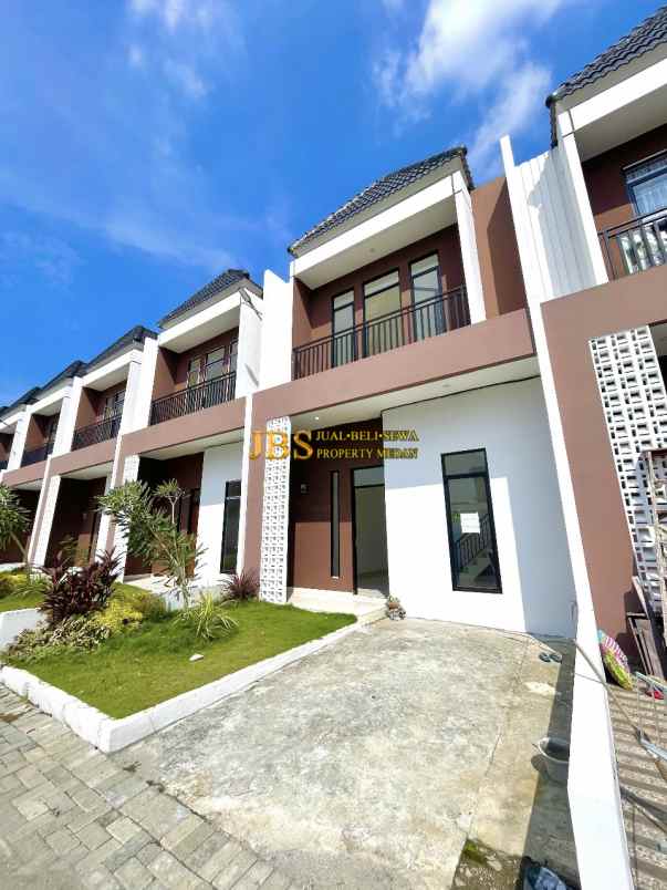 dijual villa komplek karya ville jalan