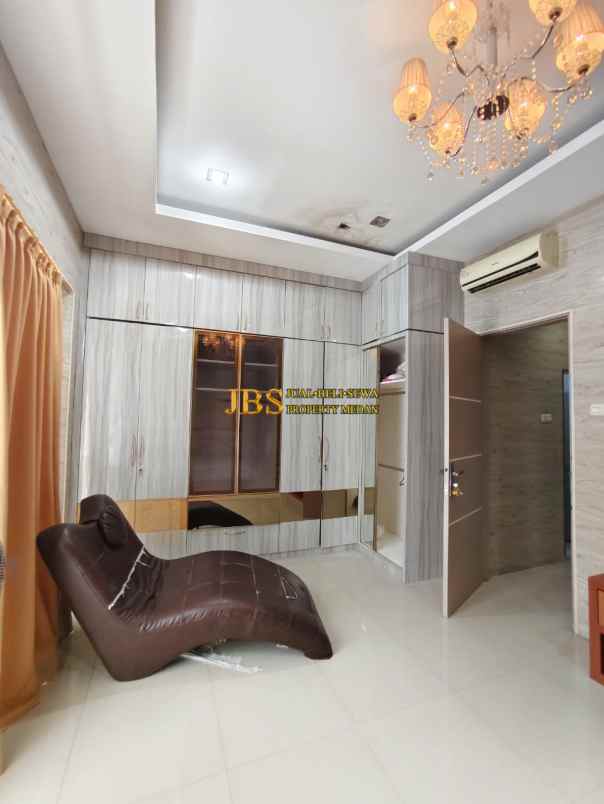 dijual villa komplek mutiara palace