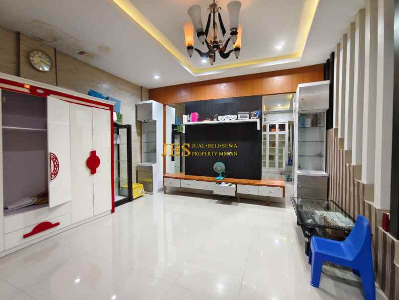 dijual villa komplek mutiara palace