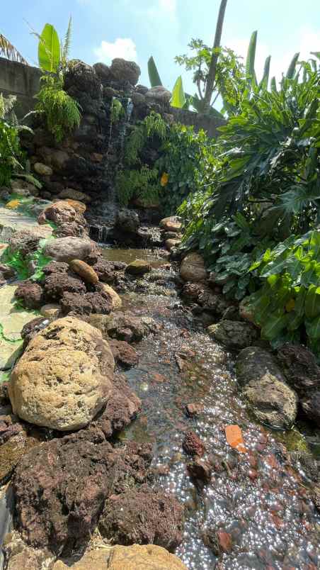 dijual villa sukatani