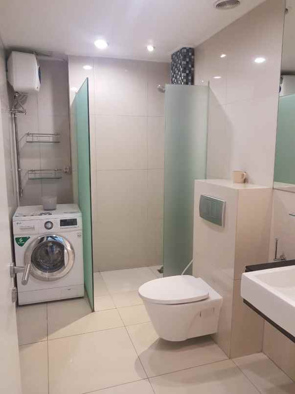disewakan apartemen via ciputra world lantai 10