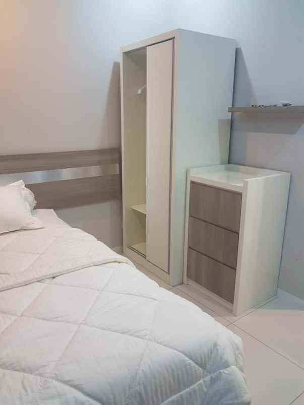 disewakan apartemen via ciputra world lantai 10