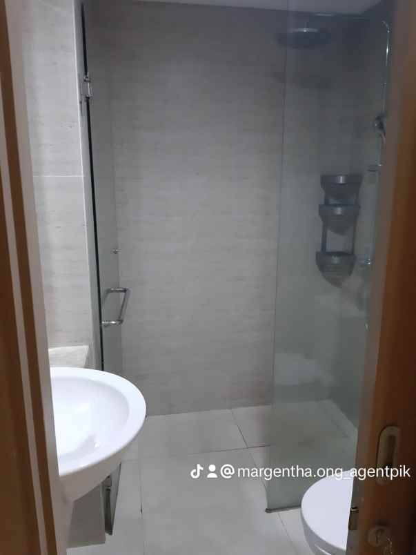 disewakan apartement gold coast pik tower honolulu