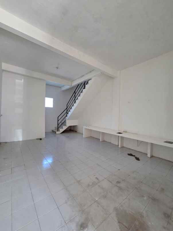 disewakan ruko didepan perumahan puri mas surabaya