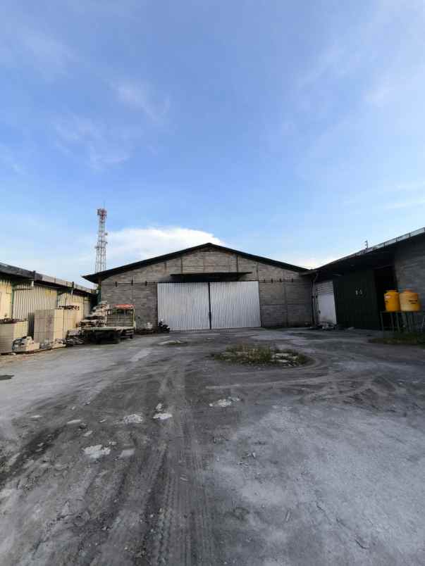 disewakan ruko gudang kantor jalan raya sukomanunggal
