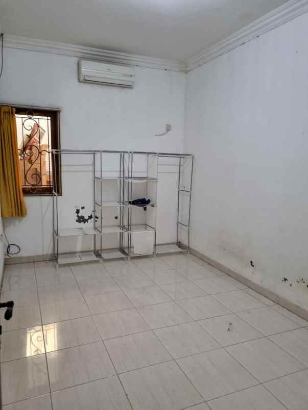 disewakan rumah 2 lt bagus rapi bebas banjir sunter