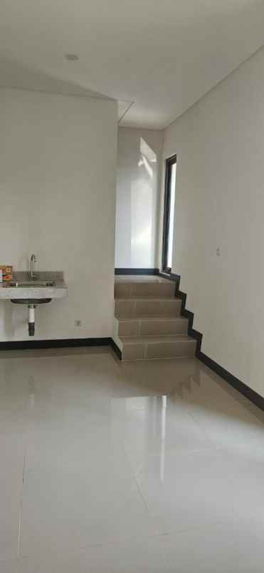 disewakan rumah cluster harapan indah