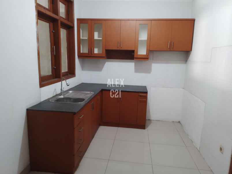 disewakan rumah gandaria utara kebayoran