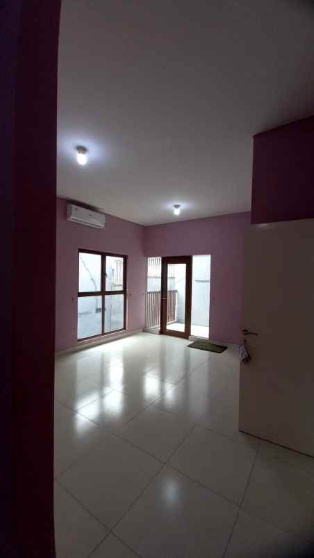 disewakan rumah jgc jakarta garden city cakung