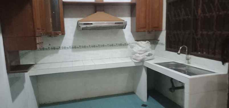 disewakan rumah kuningan