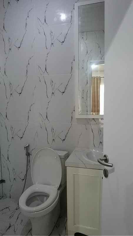 disewakan rumah lavon 2 montana 4 1 kt unfurnished