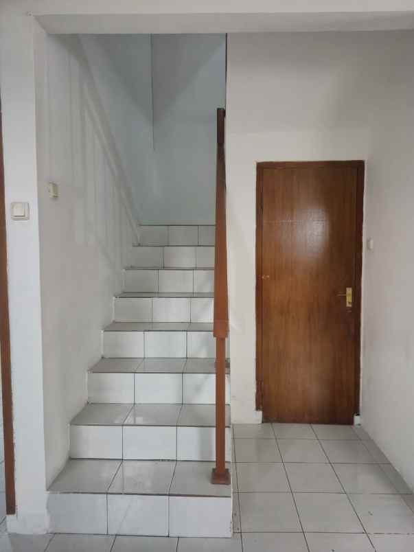 disewakan rumah sarijadi bandung