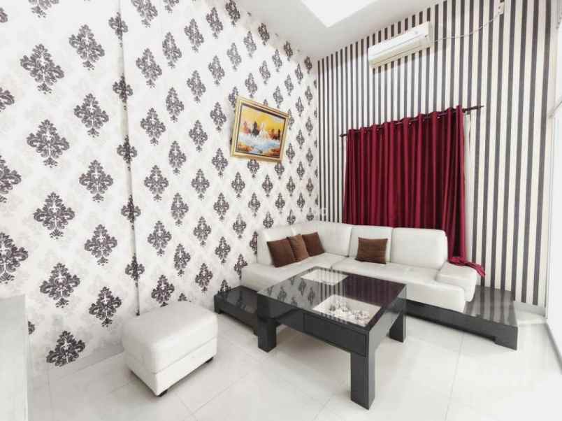 disewakan villa villa berjaya evenue jalan