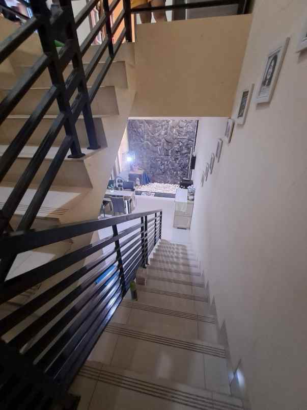 edisi turun harga rumah 2 lantai siap huni