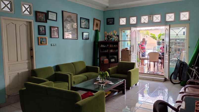 fijual rumah dua lantai cinangka