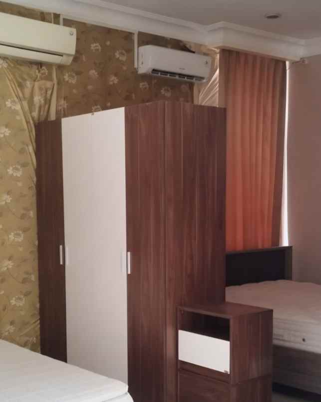 granada pakuwon indah minimalis siap huni ts carport 2