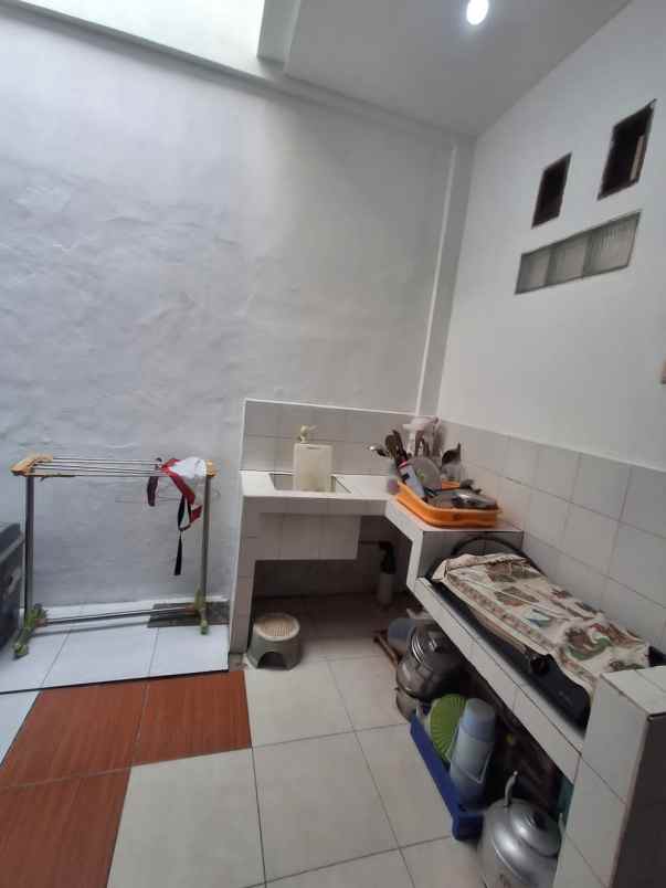 jual cepat rumah 2 lt di beji tol kukusan dijual cepat