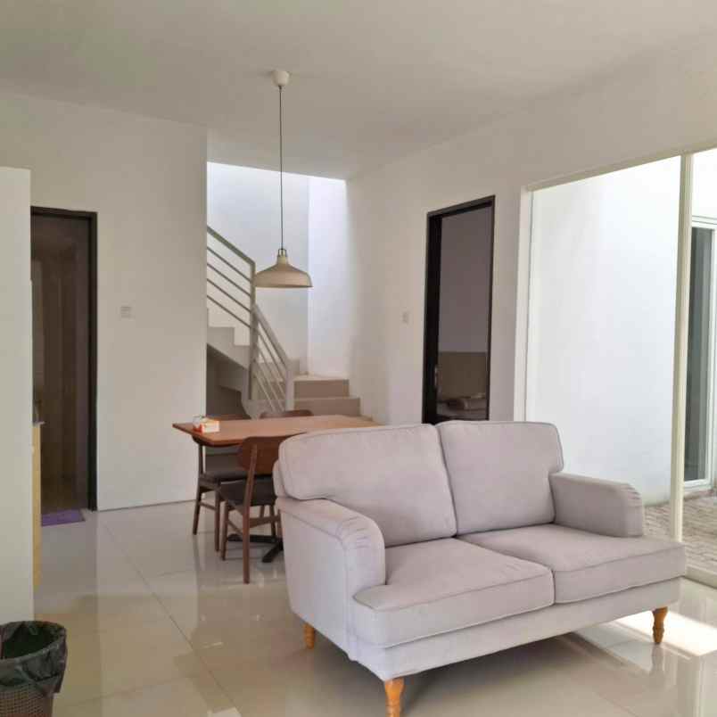 jual de casa residence lakarsantri surabaya rumah baru