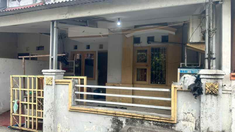 jual rumah murmer di taman harapan baru bekasi b0465