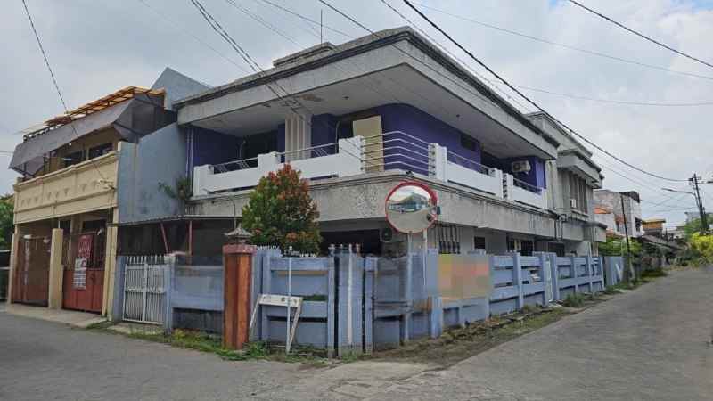 kost lokasi strategis jalan taurus ploso surabaya