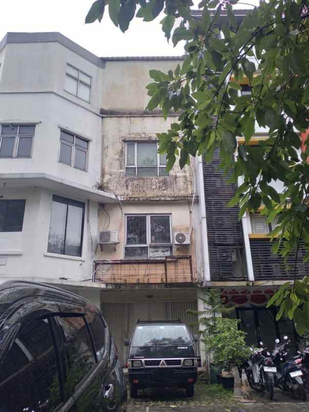 ruko 3 lantai sgb didaerah matraman jakarta timur