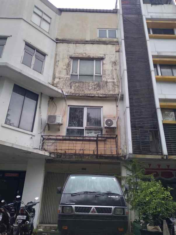 ruko 3 lantai sgb didaerah matraman jakarta timur