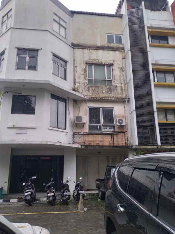 ruko 3 lantai sgb didaerah matraman jakarta timur