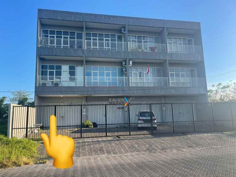 ruko 3 lantai wiyung dian istana strategis siap pakai