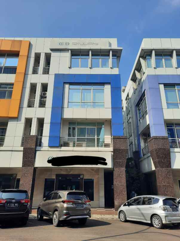 ruko gudang kantor kirana bouitique