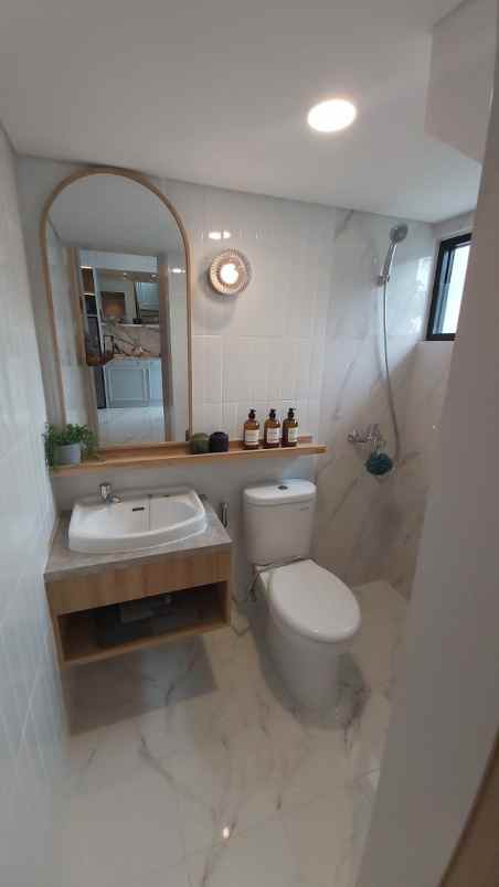 rumah 2 lantai american style dalam cluster babelan