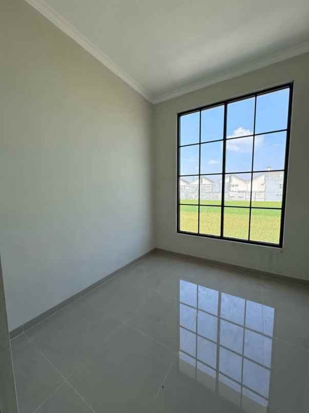 rumah 2 lantai classic modern lokasi sukun