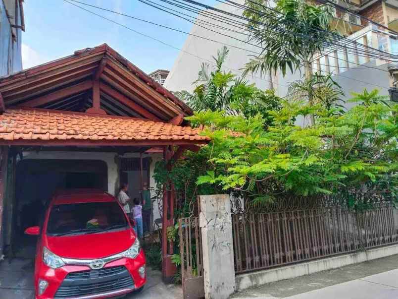 rumah 2 lantai dengan luas 150m2 di perumnas 1 bekasi
