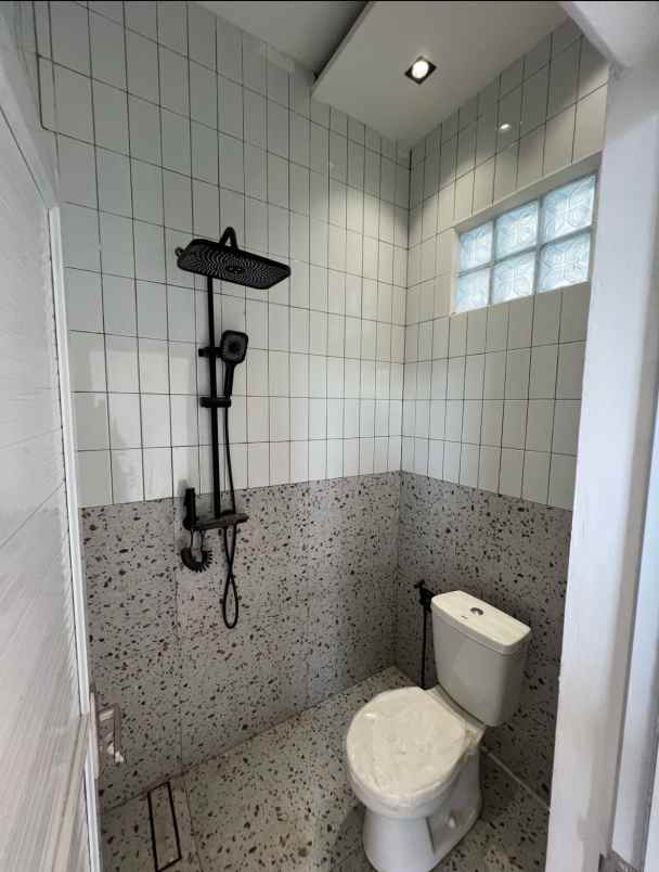 rumah 2 lantai di bandung kota