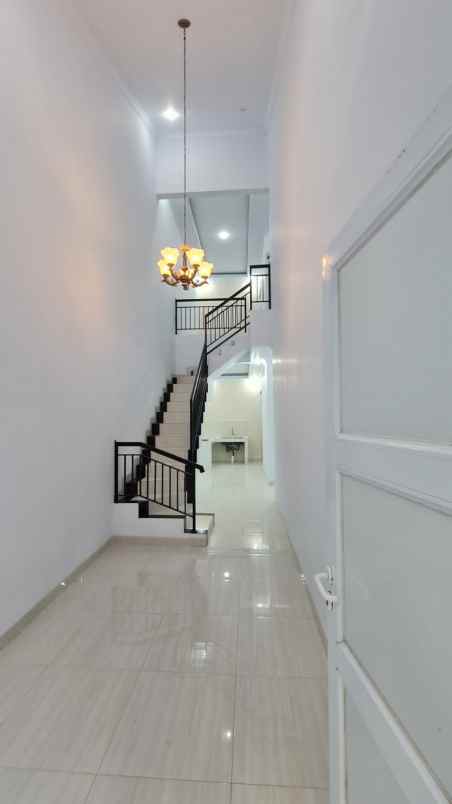 rumah 2 lantai di bumi anggrek bekasi utara