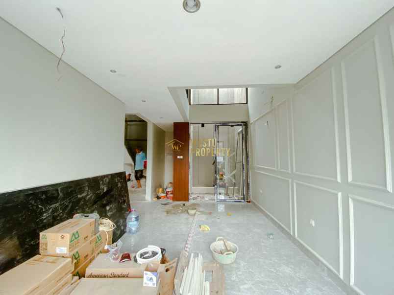 rumah 2 lantai full furnished di kalasan sleman