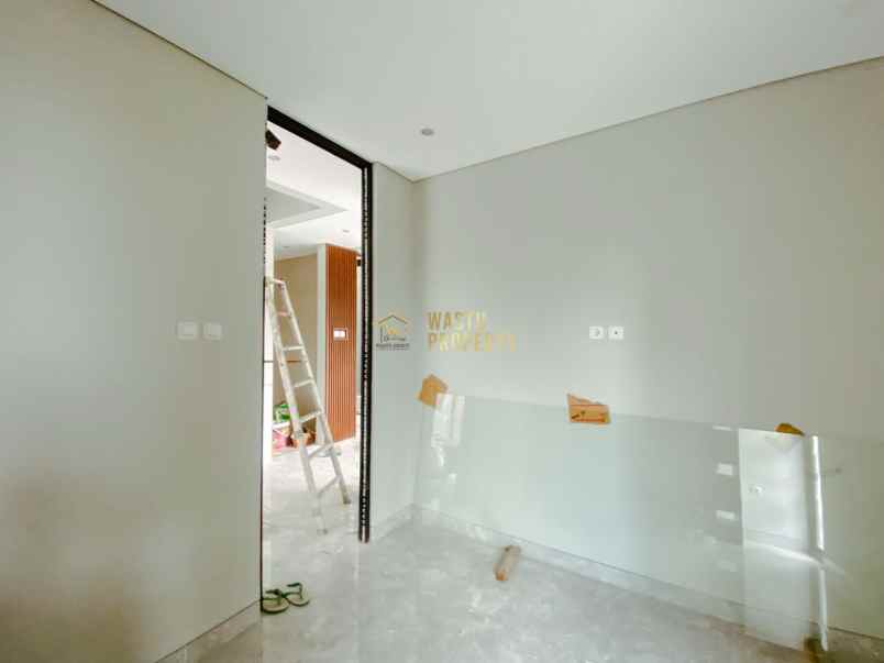rumah 2 lantai full furnished di kalasan sleman