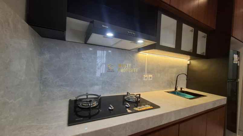 rumah 2 lantai full furnished di maguwoharjo siap huni