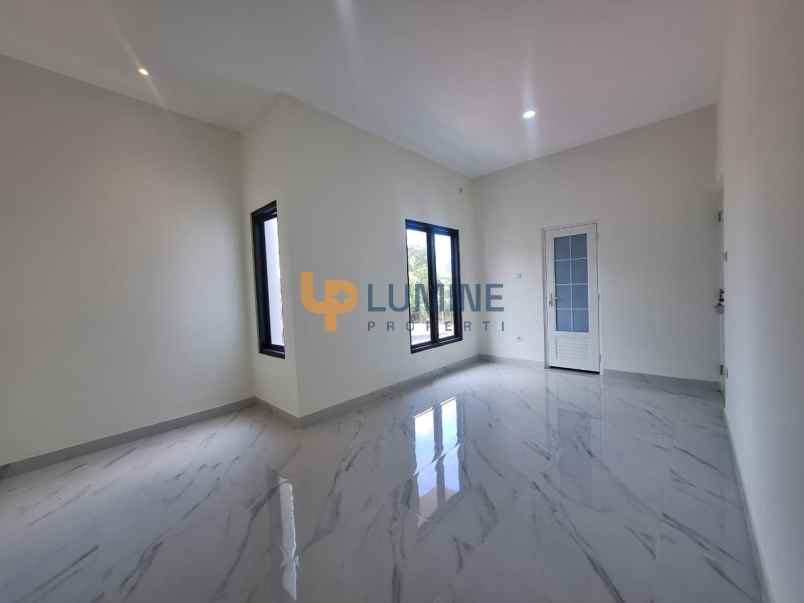 rumah 2 lantai harga 1 4m 8 menit ke rumah sakit jih