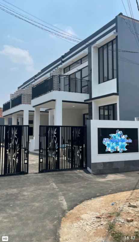 rumah 2 lantai siap huni di tanah baru depok