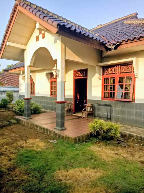 rumah asri dan luas lokasi strategis