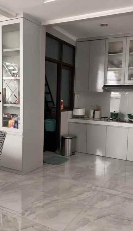 rumah bagus di bintaro sektor 9 tangerang selatan