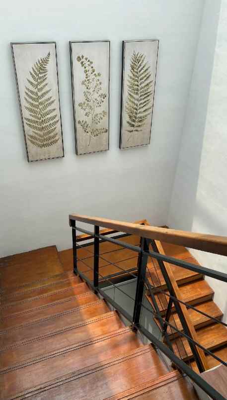 rumah bagus di bintaro sektor 9 tangerang selatan