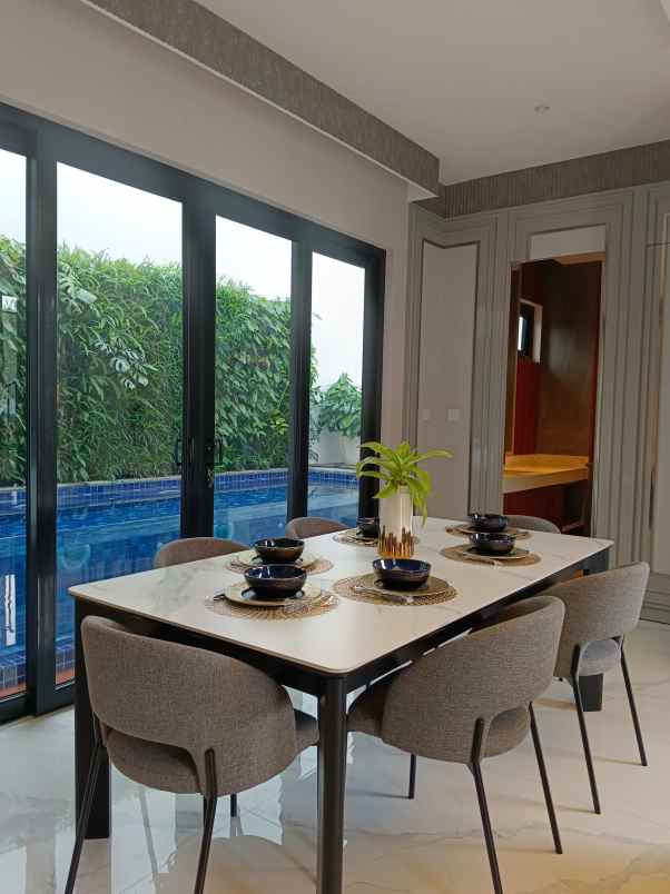 rumah baru american classic di pesanggrahan jaksel