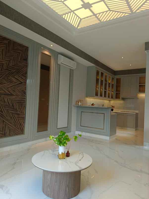 rumah baru american classic di pesanggrahan jaksel